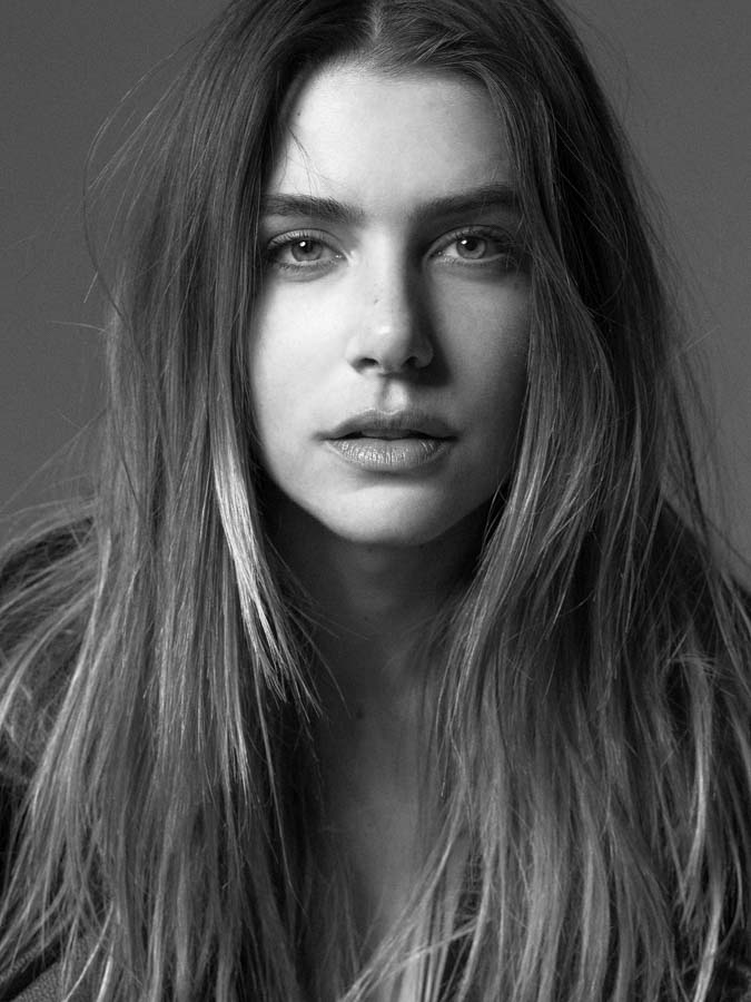 Independent_Model_Management_Valentina_Ferrer_Portfolio-1