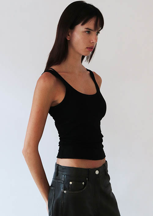 _0005_6-adriana-m-selects-2025-imm-agency-group